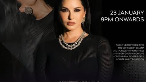 Sunny Leone Live